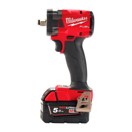 Masina de insurubat cu impact compacta cu inel de fixare, model FIW2F12-502X, cu acumulator 18 V si incarcator, Milwaukee